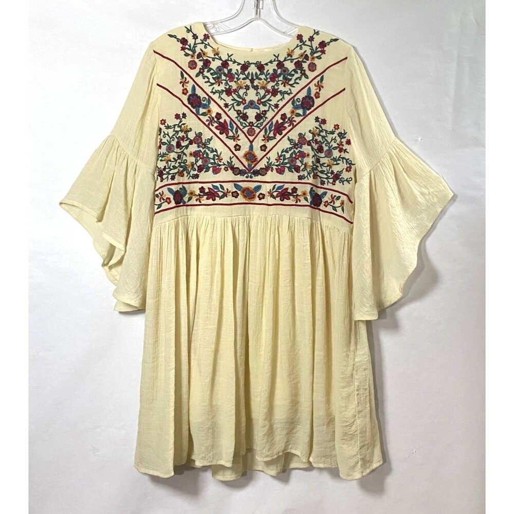 Umgee Boho Floral Embroidered Mini Dress Size M Cream Multi Bell Sleeve NWOT